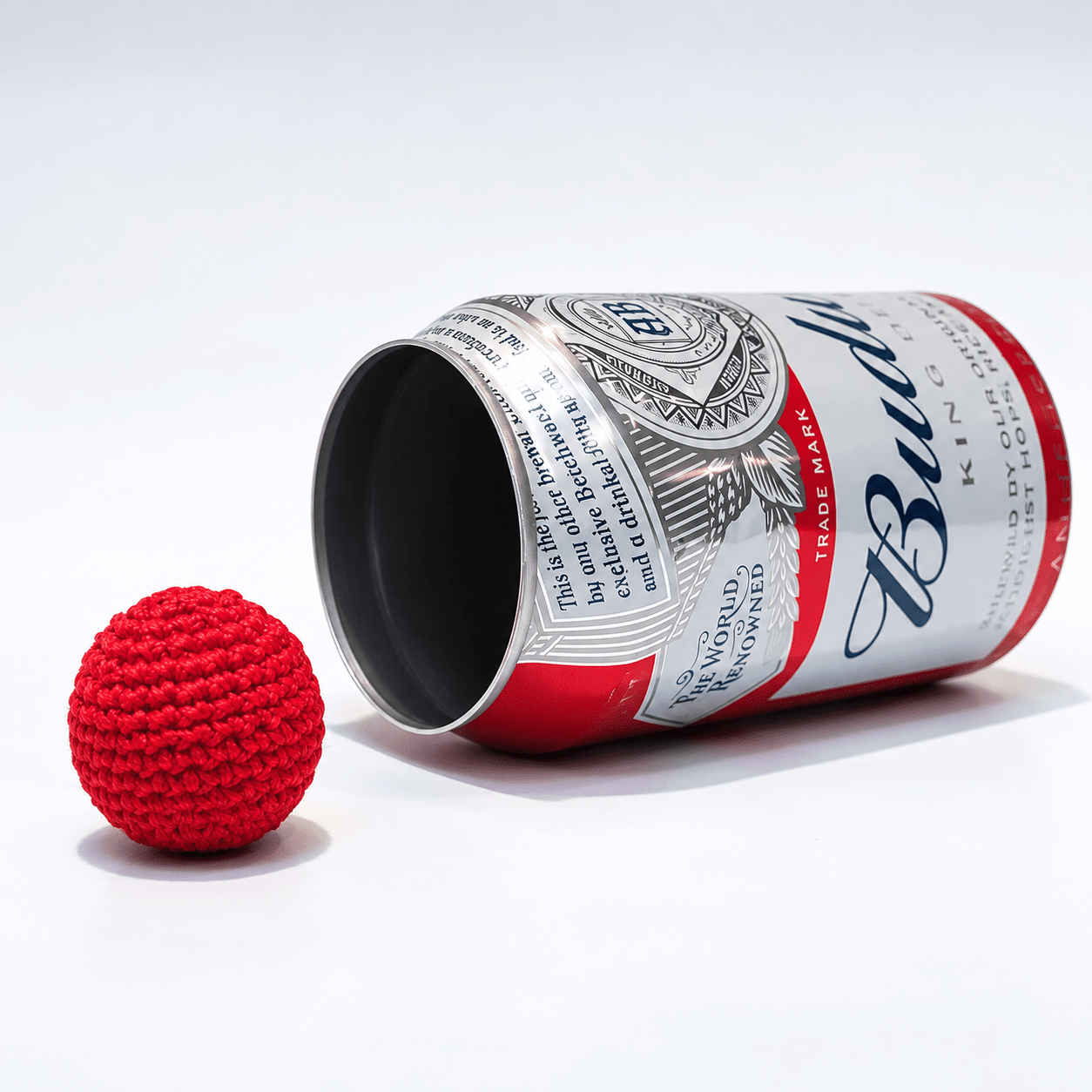 Chop Can Beer (Gimmicks and Online Instructions) by Bazar de Magia